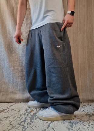 Nike Vintage Baggy Parachute Pants Schwarz Weiß NRG Solo Swoosh TN Shox Trackpants, marque: Nike, état: Très bon état, taille: L, 39,00 €, 41,65 € Protection acheteurs incluse