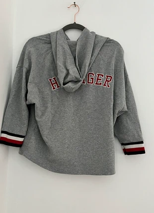 Felpa originale tommy hilfigher, brand: Tommy Hilfiger, condizioni: Nuovo senza cartellino, taglia: M / IT 42 / EU 38, €25.00, €26.95 include la Protezione acquisti