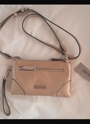 Bolso metalizado, marca: Kenneth Cole, estado: Novo com etiquetas, €18.00, €19.60 inclui Proteção do Comprador
