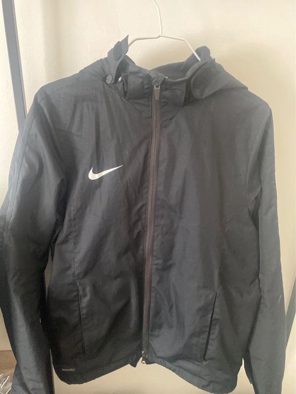 Veste Nike taille XL enfant 1m58 1m70