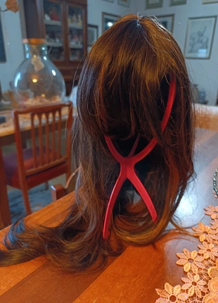 Parrucca castana liscia con frangia a tendina, marque: Shein, état: Très bon état, 13,00 €, 14,35 € Protection acheteurs incluse