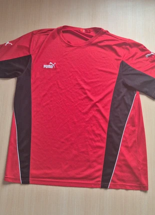 T-shirt puma brodé rouge 
- Taille XL, marca: Puma, estado: Muito bom, tamanho: XL, €7.90, €9.00 inclui Proteção do Comprador