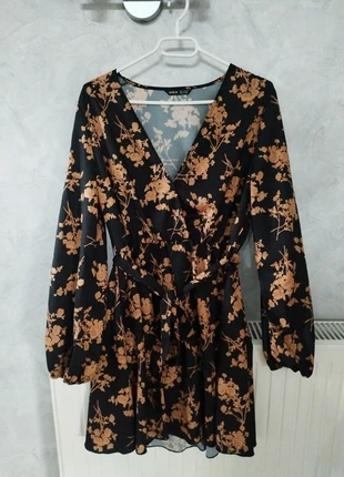 Robe légère Shein avec ceinture taille M, marque: Shein, état: Neuf sans étiquette, taille: M / 38 / 10, 4,50 €, 5,43 € Protection acheteurs incluse