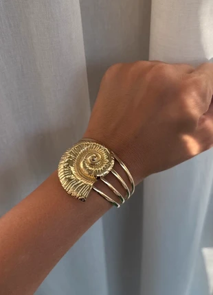 Manchette jonc doré ajustable en acier inoxydable tendance, merk: atelier.bjx, staat: Heel goed, € 14,00, € 15,40 inclusief Kopersbescherming Pro