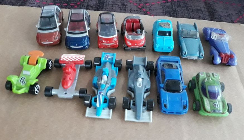 8 different cars kinder surprise toy