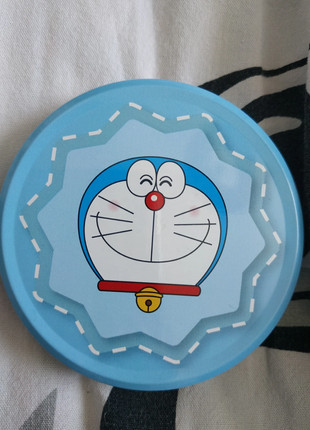 Couvercle Doraemon