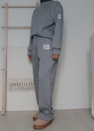 Comfy grijs set, merk: Set, staat: Nieuw met prijskaartje, maat: Universele maat, € 30,00, € 32,20 inclusief Kopersbescherming