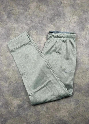 Jogging Nike | Taille M | Couleur Gris, Crème, brand: Nike, condition: Very good, size: M, €18.00, €19.60 includes Buyer Protection Pro