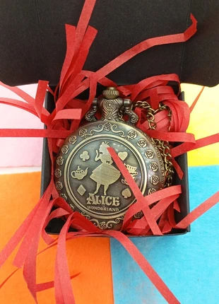 Montre à gousset Alice in wonderland, merk: Alice in wonderland, staat: Heel goed, maat: 47 mm & groter, € 5,00, € 5,95 inclusief Kopersbescherming Pro