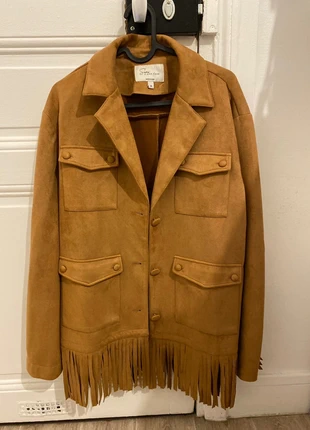 Veste en suédine avec frange - Na-kd, marque: NA-KD, état: Neuf sans étiquette, taille: L / 40 / 12, 28,00 €, 30,10 € Protection acheteurs incluse