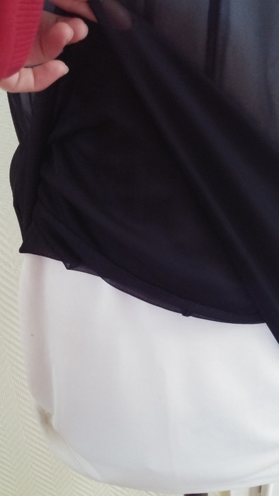 Superbe robe élégante noire doublée d'un voile blanc ! 4