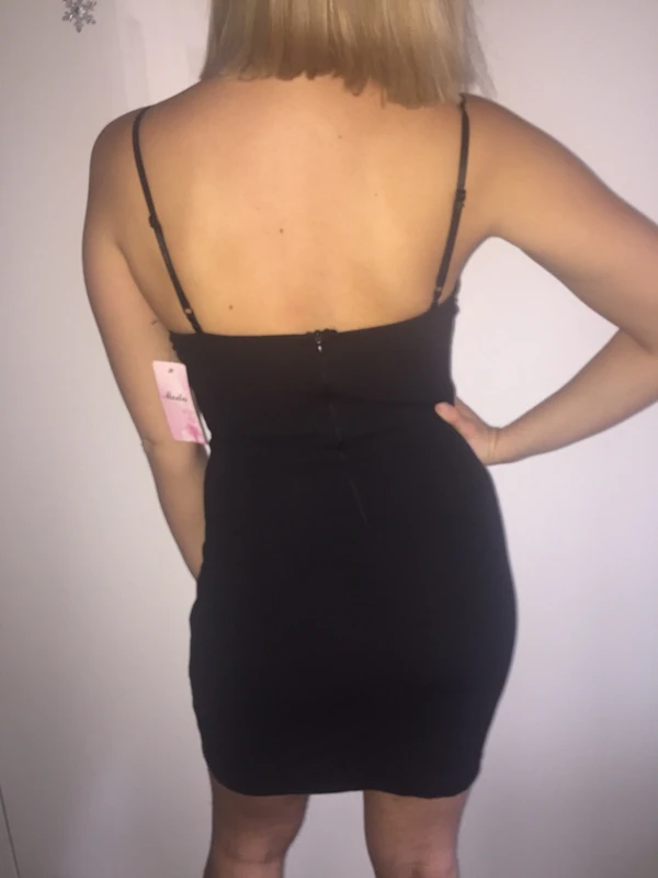 Mini robe de soirée NEUVE avec étiquette - photo numéro 2