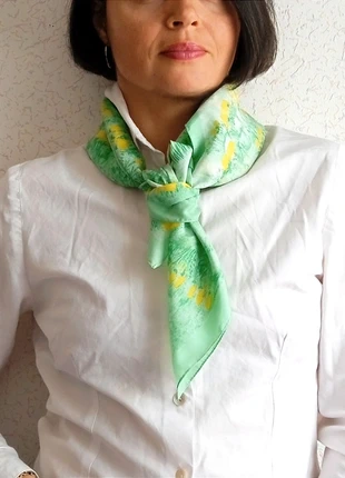 💐 Petit foulard carré polyester prairie fleurie Ponge, marca: Vintage Dressing, estado: Muy bueno, 5,00 €, 5,95 € Protección al comprador incluida