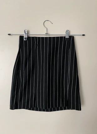 Gestreept rokje met 2 splits van H&M, merk: H&M, staat: Nieuw met prijskaartje, maat: XXS / 32 / 4, € 2,00, € 2,80 inclusief Kopersbescherming