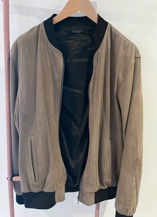 Bomber Zara man taille XL taupe beige en daim, marke: Zara, zustand: Sehr gut, größe: XL, 12,00 €, 13,30 € inklusive Vinted-Käuferschutz