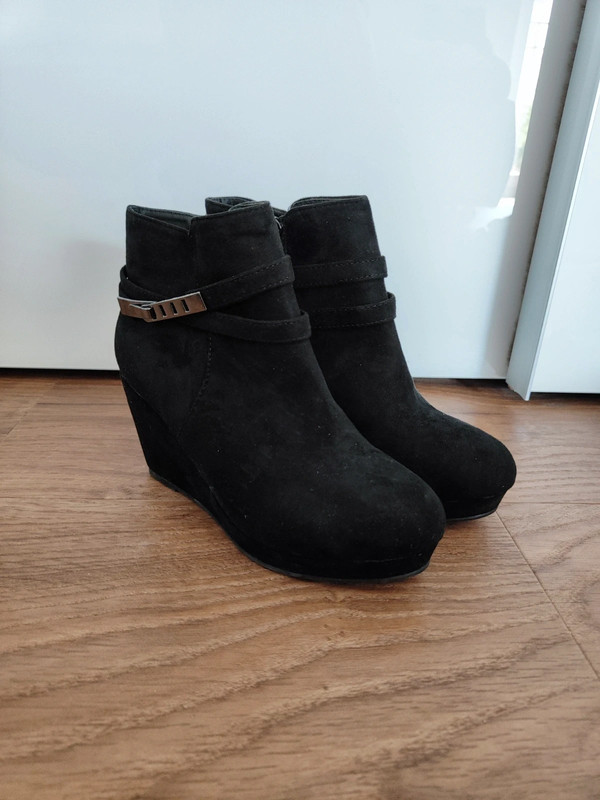 Damen Schuhe Keilabsatz Wedges Stiefeletten Größe 37 schwarz 1