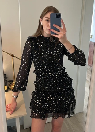 Black Ruché Mini Dress with Golden Stars, marque: Lipsy, état: Neuf sans étiquette, taille: S / 36 / 8, 15,00 €, 16,45 € Protection acheteurs incluse