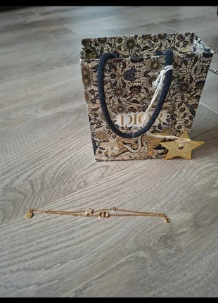 Gouden armband cristian Dior CD, brand: Christian Dior, condizioni: Nuovo senza cartellino, €200.00, €210.70 include la Protezione acquisti