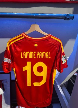 Spain 24-25 Lamine Yamal shirt, merk: adidas, staat: Heel goed, maat: S, € 20,00, € 21,70 inclusief Kopersbescherming