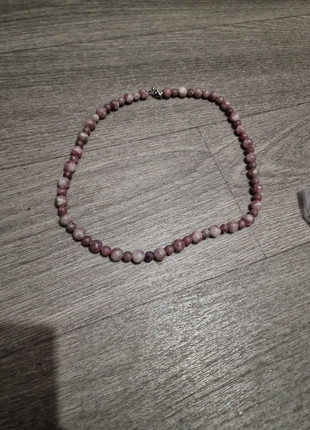 Collier en lepidolite, état: Très bon état, 15,00 €, 16,45 € Protection acheteurs incluse