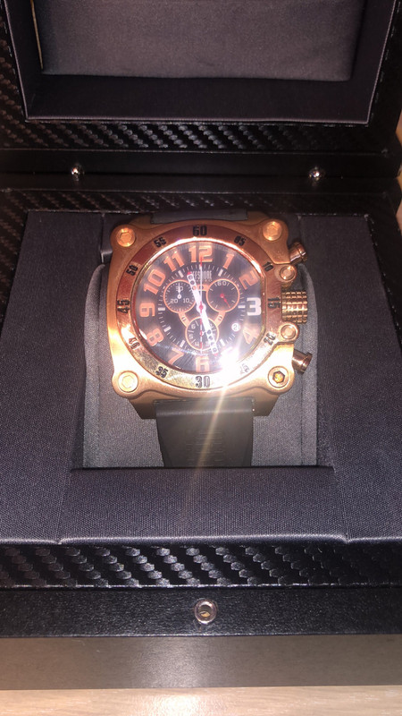 Montre offshore limites Vinted