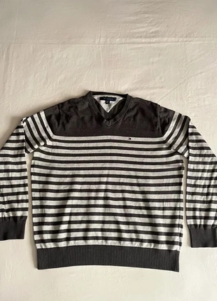 Pull Tommy Hilfiger Homme gris col V taille M, marca: Tommy Hilfiger, estado: Muito bom, tamanho: M, €18.00, €19.60 inclui Proteção do Comprador