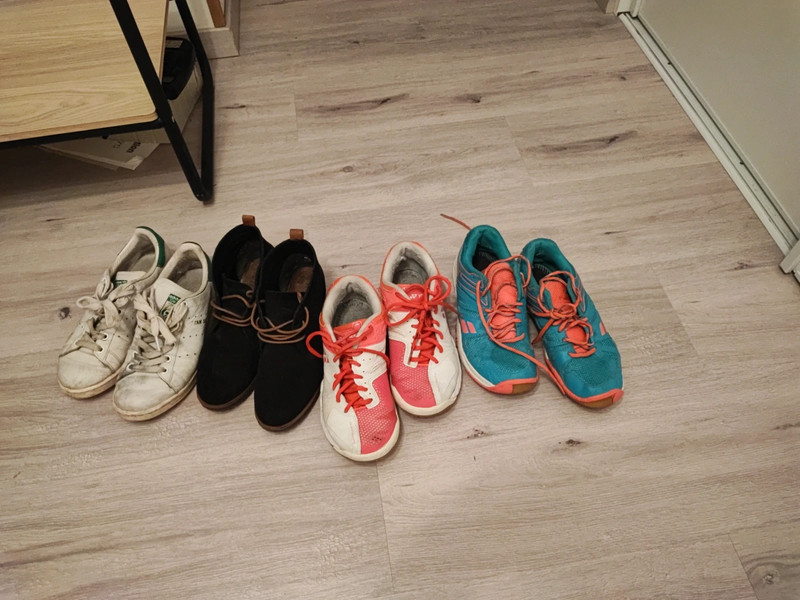 Lot chaussures yonex