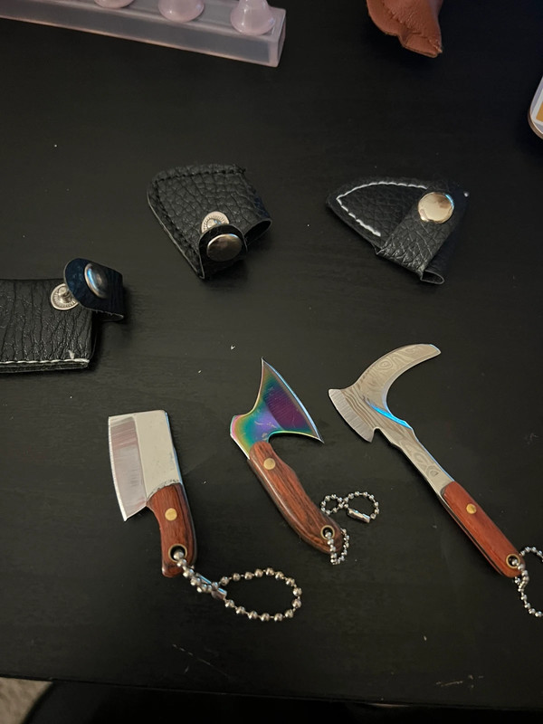 Knives keychain 3