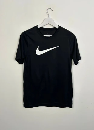 T-shirt Nike Noir Blanc Homme XL | Très Bon État | Casual & Sportwear | TN52, marke: Nike, zustand: Sehr gut, größe: XL, 10,00 €, 11,20 € beinhaltet Vinted-Käuferschutz Pro