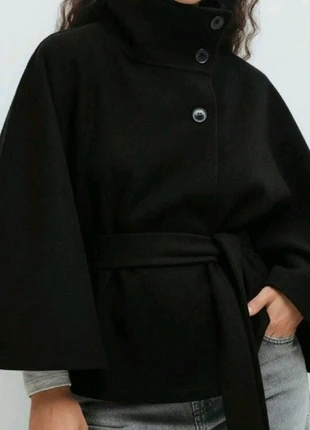 Manteau cape noir - taille S 🍂, merk: Noir, staat: Nieuw zonder prijskaartje, maat: S / 36 / 8, € 43,90, € 46,80 inclusief Kopersbescherming