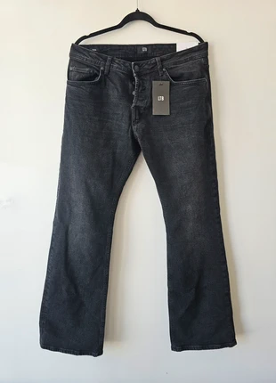Jean évasé LTB noir - neuf - taille 44, marca: LTB, estado: Nuevo con etiquetas, tamaño: XXL / 44 / 16, 20,00 €, 21,70 € Protección al comprador incluida