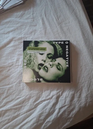 Type O Negative - Bloody Kisses 30th anniversary reissue 2 CD, condizioni: Nuovo senza cartellino, €18.00, €19.60 include la Protezione acquisti