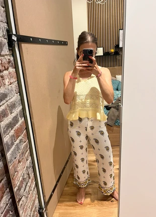 Pantalon fleuri, marke: Zara, zustand: Sehr gut, größe: XS / 34 / 6, 17,00 €, 18,55 € inklusive Vinted-Käuferschutz