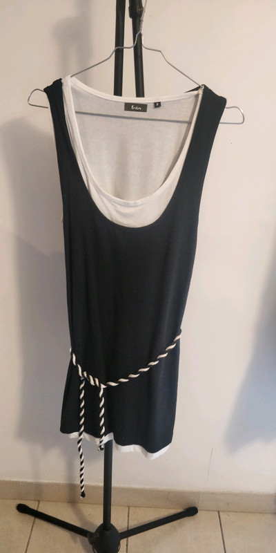 Robe D Ete Noire Et Blanche Folia Vinted