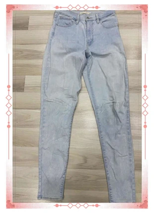 Jean Levi's Vintage bleu clair délavé Taille XS, marke: Levi's, zustand: Sehr gut, größe: XS / 34 / 6, 9,90 €, 11,10 € inklusive Vinted-Käuferschutz