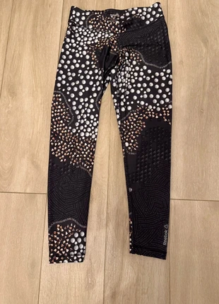 Legging Reebok, marque: Reebok, état: Très bon état, taille: M / 38 / 10, 5,00 €, 5,95 € Protection acheteurs incluse