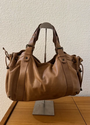 Sac à main Gérard Darel 24h, marque: Gerard Darel, état: Très bon état, 210,00 €, 221,20 € Protection acheteurs incluse