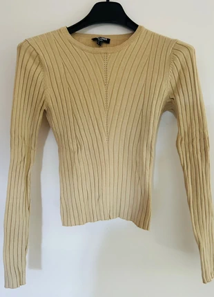 Pull cropped beige, marque: Jennyfer, état: Très bon état, taille: S / 36 / 8, 5,00 €, 5,95 € Protection acheteurs incluse