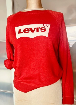 Sweat Levi’s rouge logo iconique TS, brand: Levi's, condition: Very good, size: S / 36 / 8, €15.00, €16.45 includes Buyer Protection