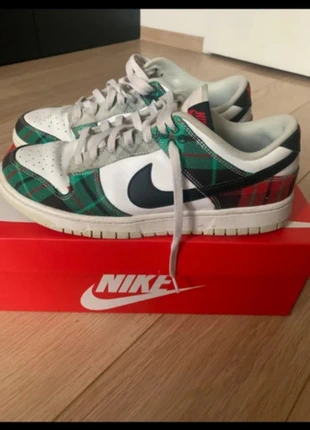 Dunk low Nike tartan, marque: Nike, état: Bon état, taille: 44, 30,00 €, 32,20 € Protection acheteurs incluse