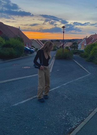 Jean cargo, marque: H&M, état: Très bon état, taille: XS / 34 / 6, 10,00 €, 11,20 € Protection acheteurs incluse