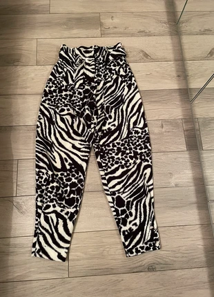 Pantaloni animalier ampi Vicolo, brand: Vicolo, condizioni: Ottime, taglia: S / IT 40 / EU 36, €15.00, €16.45 include la Protezione acquisti