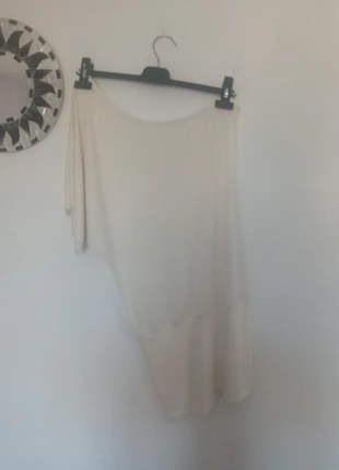Vestido crema asimétrico, marca: Local, estado: Muy bueno, tamaño: S / 36 / 8, 4,00 €, 4,90 € Protección al comprador incluida