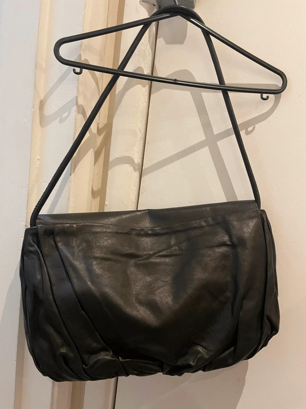 COS leather shoulder bag Vinted