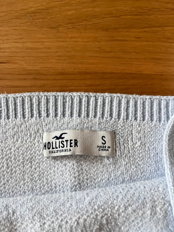 Mooie crop top van Hollister maat S 4