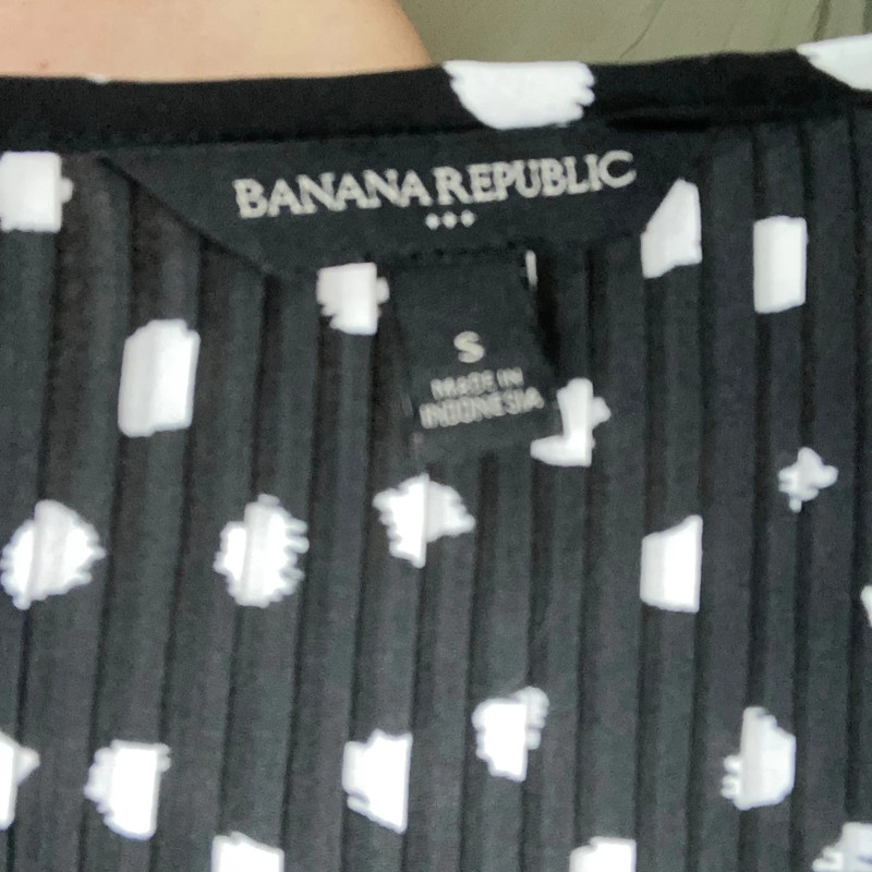 Banana Republic Polka Dot Sleeveless Blouse 4