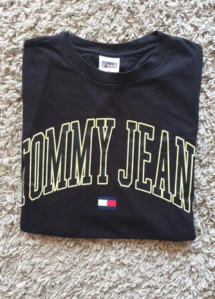 Tshirt taille M Tommy Jeans noir, brand: Tommy Jeans, condizioni: Buone, taglia: M, €15.00, €16.45 include la Protezione acquisti