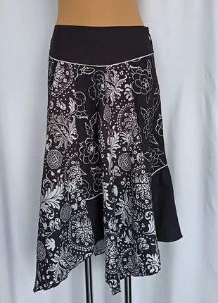 Jupe noire à motifs de fleurs blanches Multiples créateurs Taille 38 - J24, marca: Multiples Créateur, estado: Bueno, tamaño: M / 38 / 10, 3,00 €, 3,85 € Protección al comprador Pro incluida