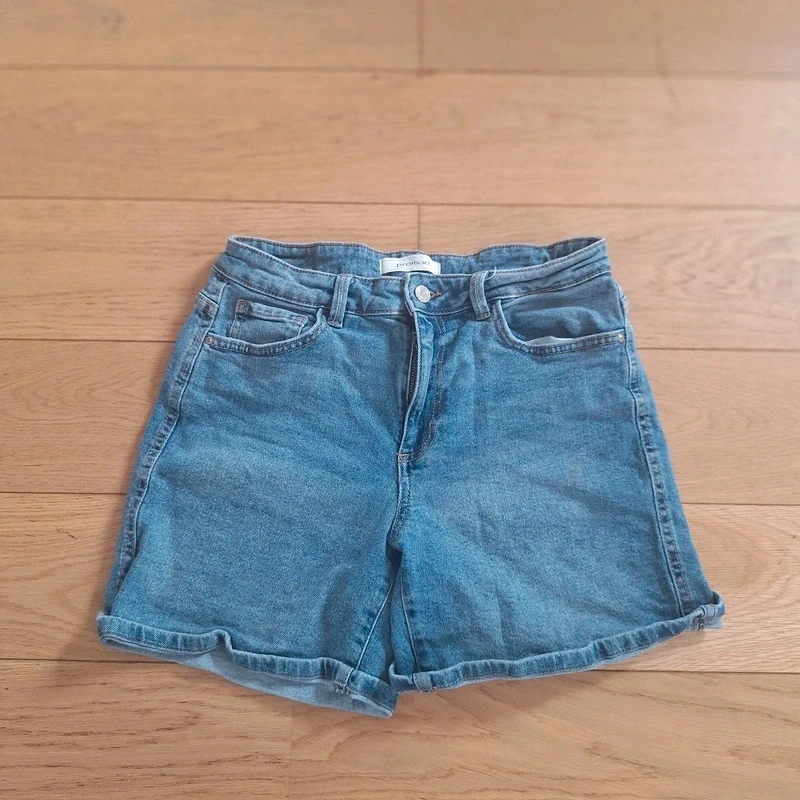 Short en jean Promod taille 40