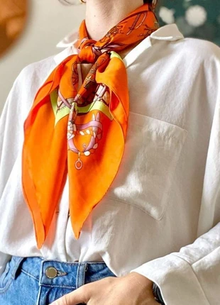 Foulard orange - Bon état, marke: Made In Italy, zustand: Gut, 4,90 €, 5,85 € beinhaltet Vinted-Käuferschutz Pro